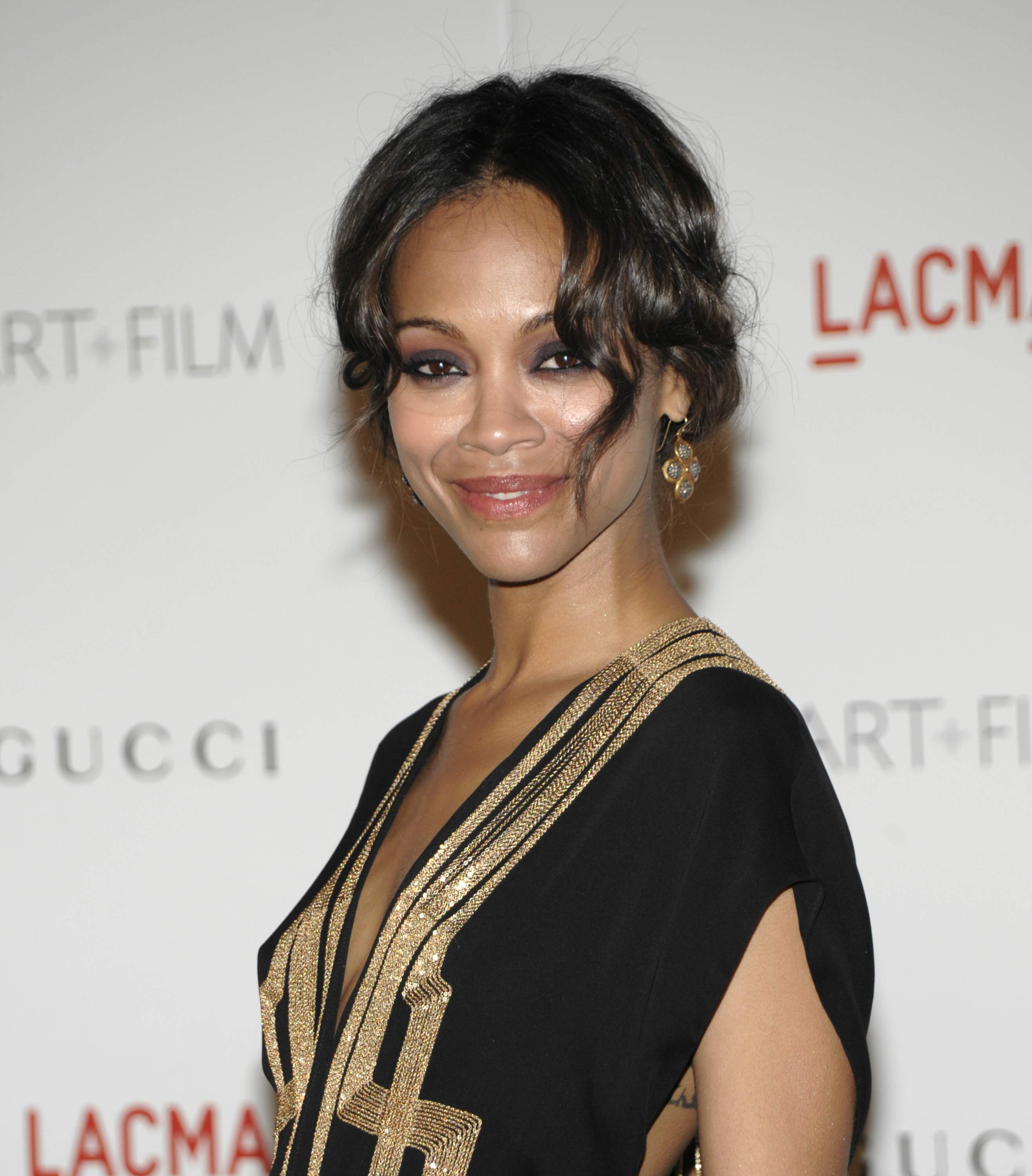 Zoe Saldana at LACMA's Art And Film Gala Honoring Clint Eastwood And John Baldessari in Los Angeles 2011.11.05