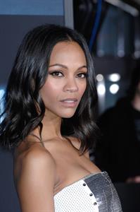 Zoe Saldana ''Avatar'' Premiere in Los Angeles December 16, 2009   