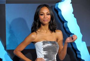 Zoe Saldana ''Avatar'' Premiere in Los Angeles December 16, 2009   