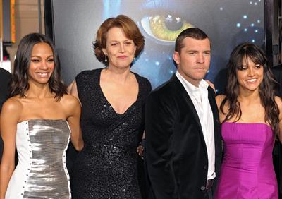 Zoe Saldana ''Avatar'' Premiere in Los Angeles December 16, 2009   
