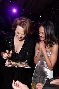 Zoe Saldana ''Avatar'' Premiere in Los Angeles December 16, 2009   