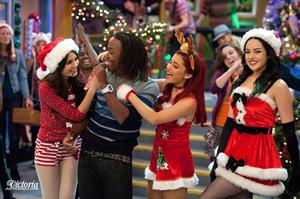 Victoria Justice Victorious Season 3 Episode 1 'A Christmas Tori' stills