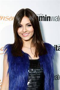 Victoria Justice Rolling Stone Lounge & Restaurant in LA 12/17/12 