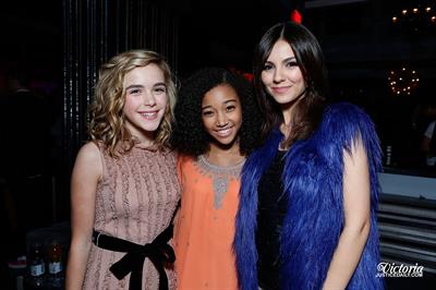 Victoria Justice Rolling Stone Lounge & Restaurant in LA 12/17/12 