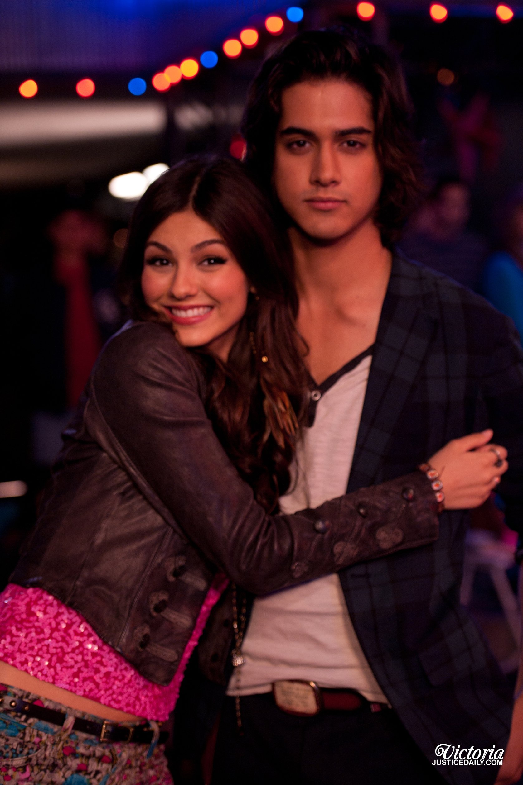 Victoria Justice Pictures Victoria Justice Victorious Season 3 Episode 19 'Tori fies Beck and Jade' stills