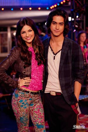 Victoria Justice Victorious Season 3 Episode 19 'Tori fies Beck and Jade' stills 