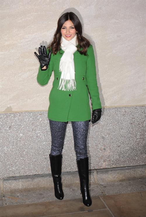 Victoria Justice 80th annual Rockefeller Center Christmas Tree Lighting Ceremony NYC 11/28/12 