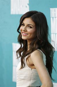 Victoria Justice - MTV Movie Awards at Universal Studios, Arrivals - June 3, 2012