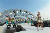 Katy Perry – “Sunrise” performance in Sydney 10/29/13