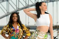 Katy Perry – “Sunrise” performance in Sydney 10/29/13