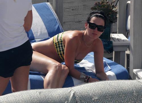 Katy Perry - In a bikini at a hotel pool in Miami July 27, 2012