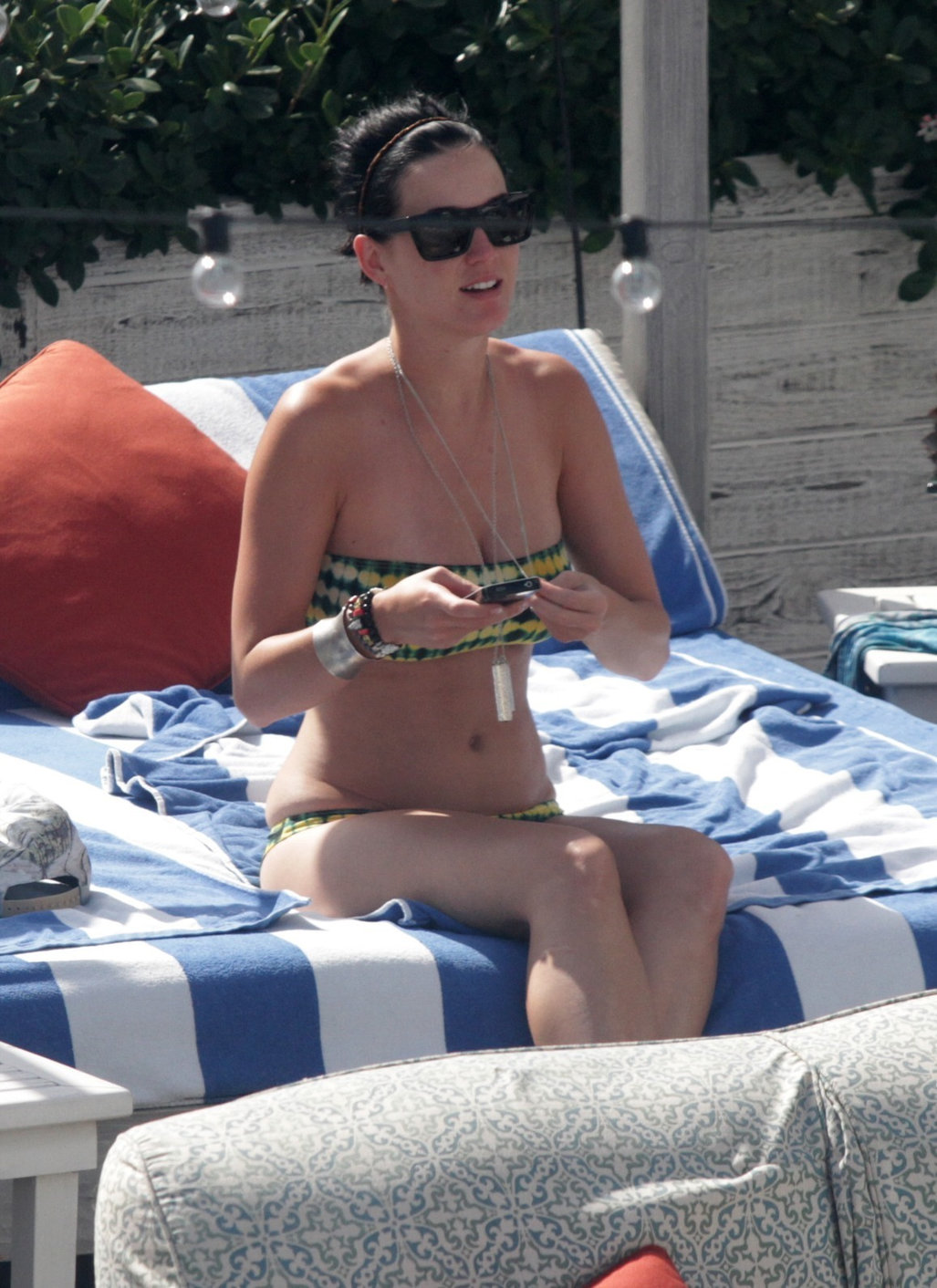 Katy Perry - In a bikini at a hotel pool in Miami July 27, 2012
