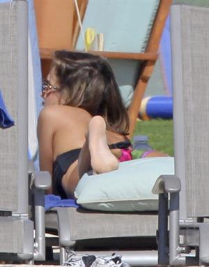 Jessica Alba holiday in Cabo San Lucas December 31, 2010
