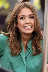 Jessica Alba on the set of Extra in Los Angeles on January 25, 2012 