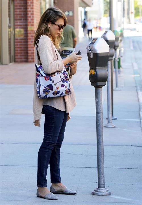 Jessica Alba – Candids in Beverly Hills 11/5/13