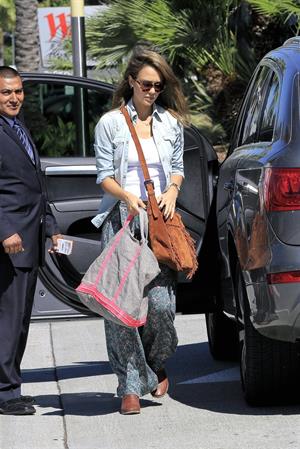 Jessica Alba shopping in LA 9/29/13