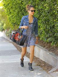 Jessica Alba heads to a private home in Santa Monica on May 31, 2013