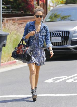 Jessica Alba heads to a private home in Santa Monica on May 31, 2013