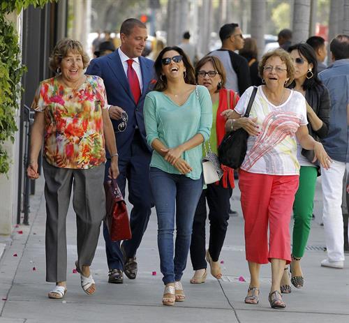 Eva Longoria Goes shoe shopping in Beverly Hills (May 23, 2013) 