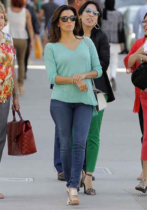 Eva Longoria Goes shoe shopping in Beverly Hills (May 23, 2013) 