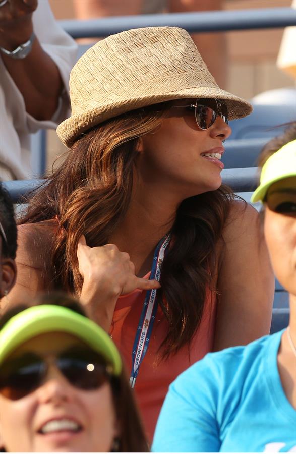 Eva Longoria - US Open in Flushing Meadows 30.08.12