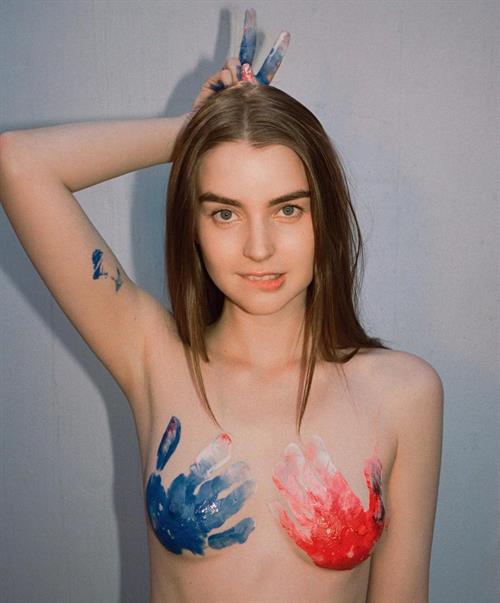 Ali Michael in body paint