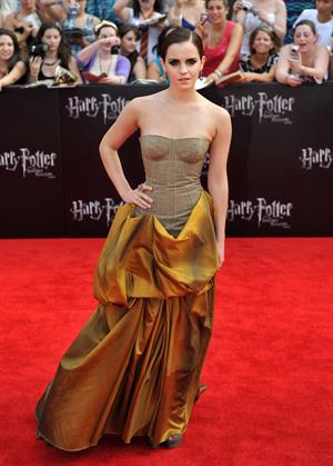 Emma Watson - Harry Potter and the Deathly Hallows Premiere in New York City, July 11, 2011