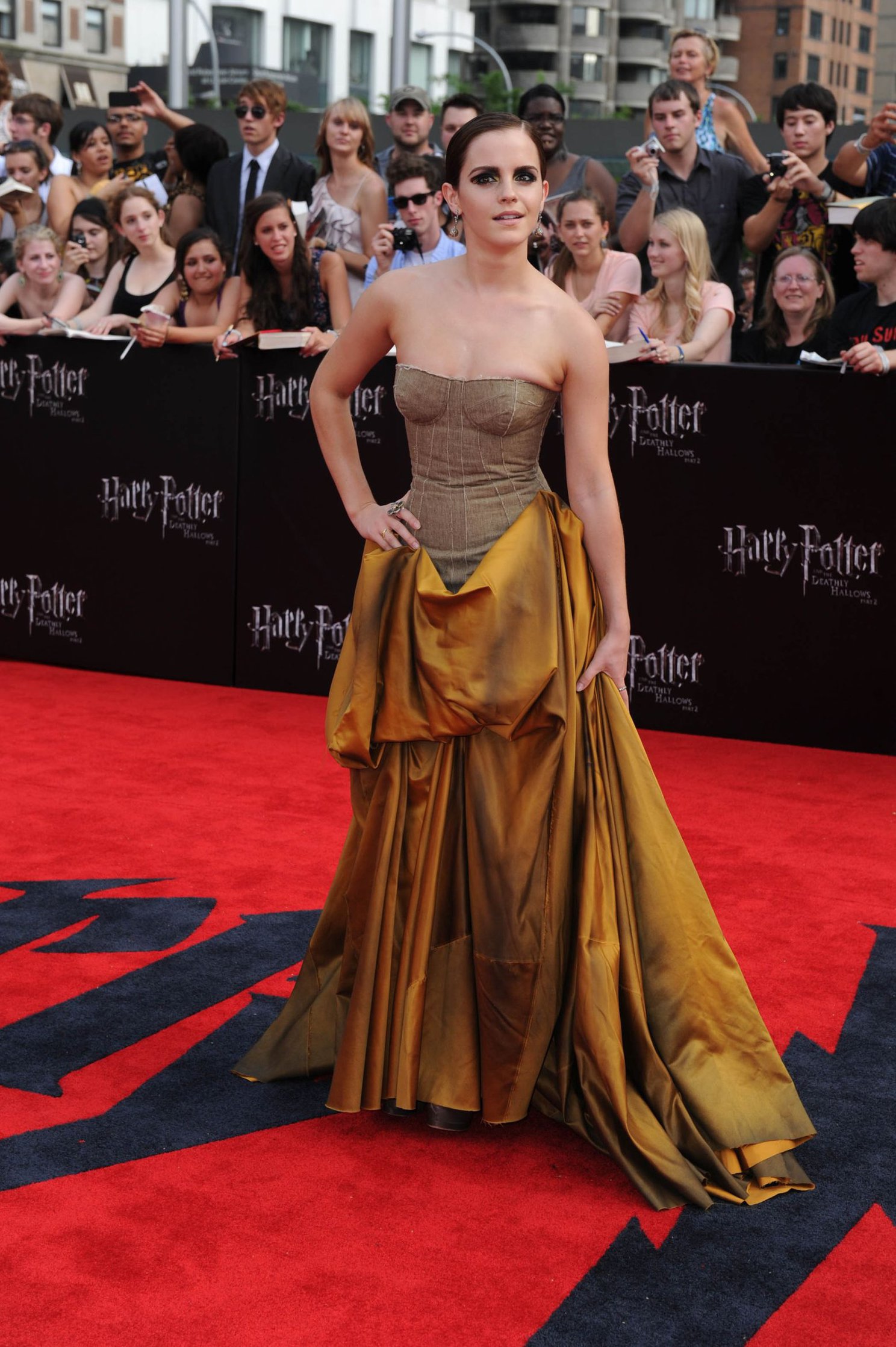 Emma Watson - Harry Potter and the Deathly Hallows Premiere in New York City, July 11, 2011