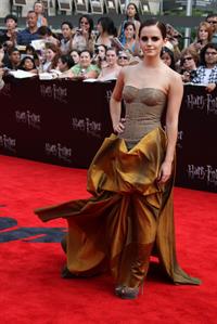 Emma Watson - Harry Potter and the Deathly Hallows Premiere in New York City, July 11, 2011