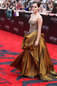 Emma Watson - Harry Potter and the Deathly Hallows Premiere in New York City, July 11, 2011
