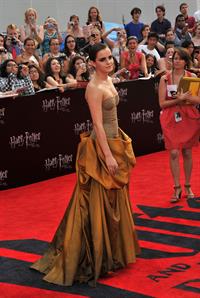 Emma Watson - Harry Potter and the Deathly Hallows Premiere in New York City, July 11, 2011