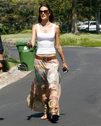 Alessandra Ambrosio checking out houses in Los Angeles 13.09.11 