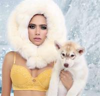 Catalina Otalvaro in lingerie