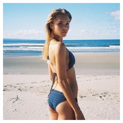 Brooke Perry in a bikini - ass