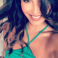 Johana Gómez taking a selfie