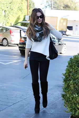 Kate Beckinsale at Brentwood Country Market October 31-2013 