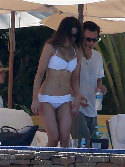 Kate Beckinsale wearing a bikini on vacation in Mexico August 22, 2013 