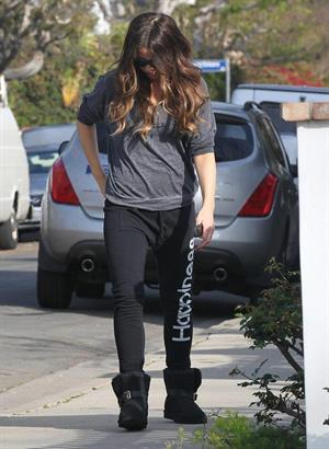 Kate Beckinsale Spotted at a friends house in Pacific Palisades March 32013 