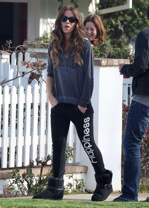 Kate Beckinsale Spotted at a friends house in Pacific Palisades March 32013 