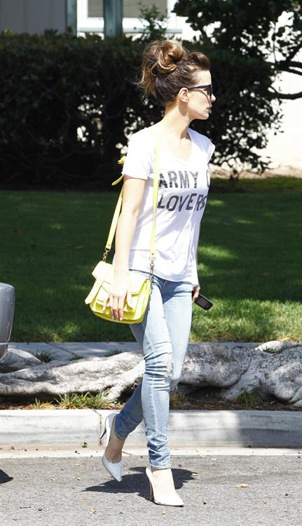 Kate Beckinsale out and about - August 15, 2013  