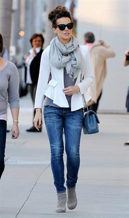 Kate Beckinsale Shopping in Los Angeles February 27, 2013  
