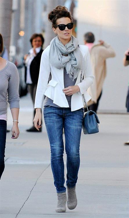 Kate Beckinsale Shopping in Los Angeles February 27, 2013  