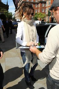 Kate Beckinsale leaving her hotel in London August 17, 2012