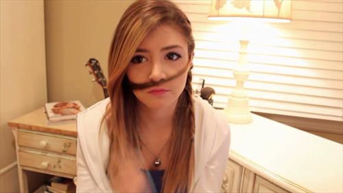 Chrissy Costanza