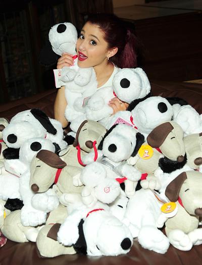 Ariana Grande Valentine Twitter party in Los Angeles 08-02-2012 