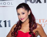 Ariana Grande Citadel Outlet’s 11th annual Tree Lighting Ceremony and Concert in LA 11/10/12 