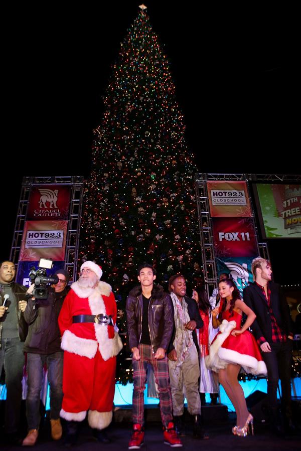 Ariana Grande Citadel Outlet’s 11th annual Tree Lighting Ceremony and Concert in LA 11/10/12 