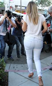 Kim Kardashian Out and about in Beverly Hills (November 14, 2013) 