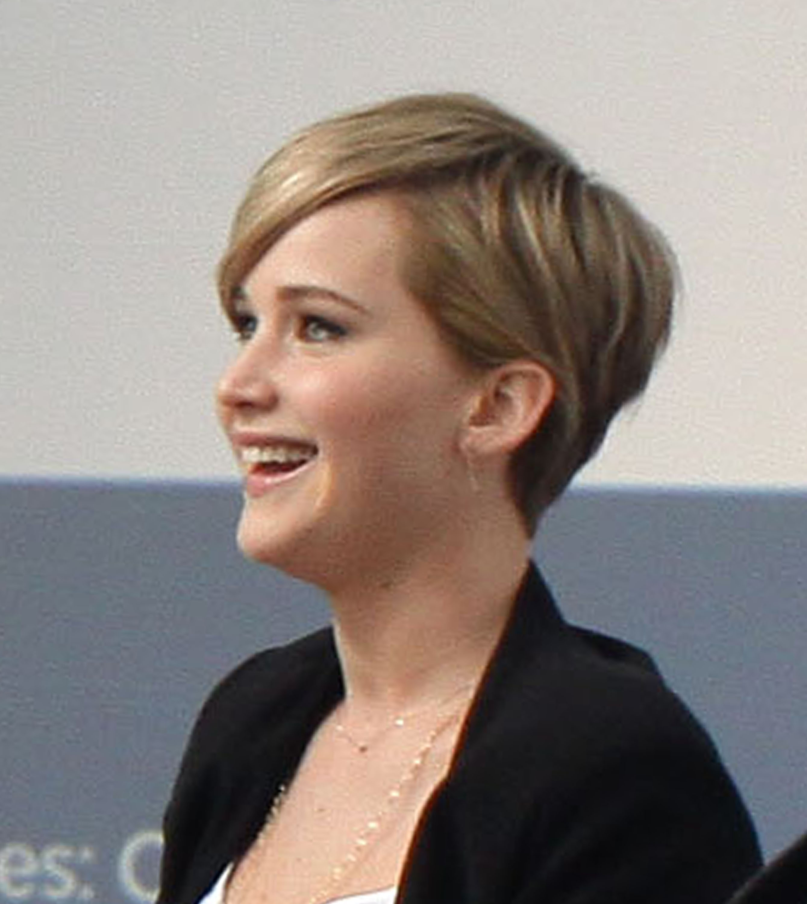 Jennifer Lawrence Q&A at the Yahoo Headquarters - Los Angeles - November 6, 2013 