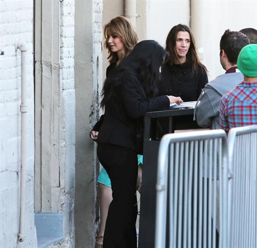 Jennifer Lawrence Arriving at the Jimmy Kimmel Live (January 31, 2013) 